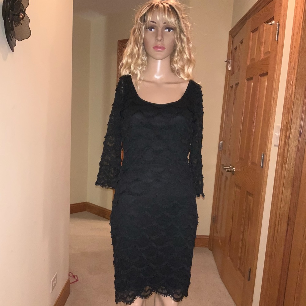 👗👗GUESS LITTLE BLACK DRESS